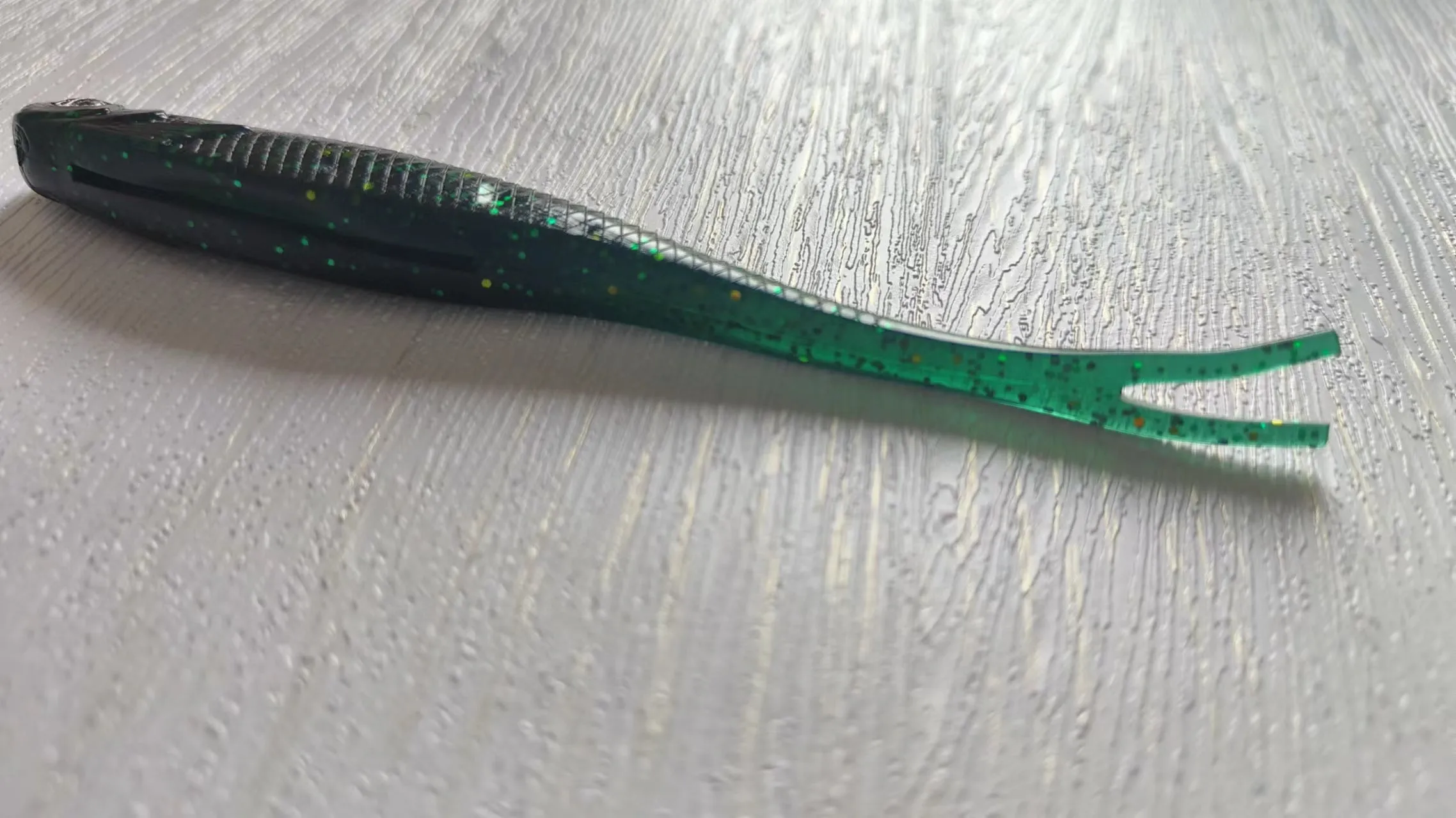 10pcs Shad Soft Lure Fork Tail 8.5g 13cm Green