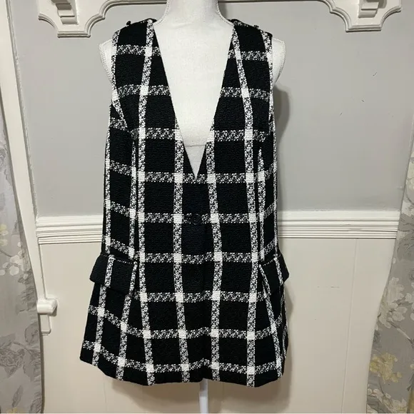 Christian Siriano Black and White Cape/Vest Set Size 14/16 (NWT)