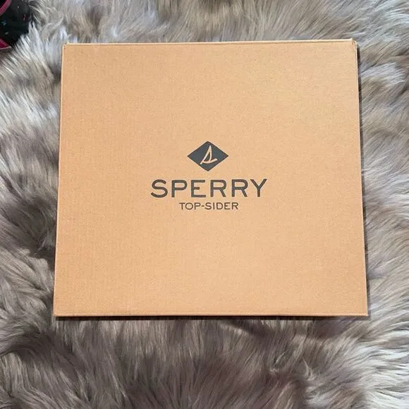 COPY - Sperry Boots saltwater shimmer ivory duck boots. Size 7.5