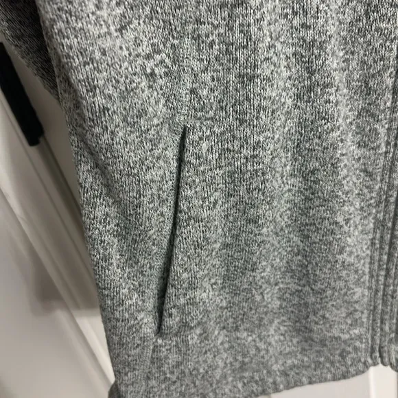 COPY - Women’s north face full zip jacket XL