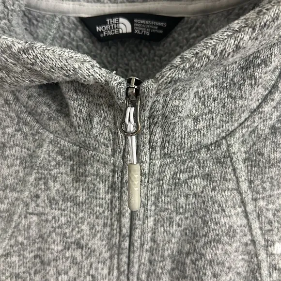 COPY - Women’s north face full zip jacket XL