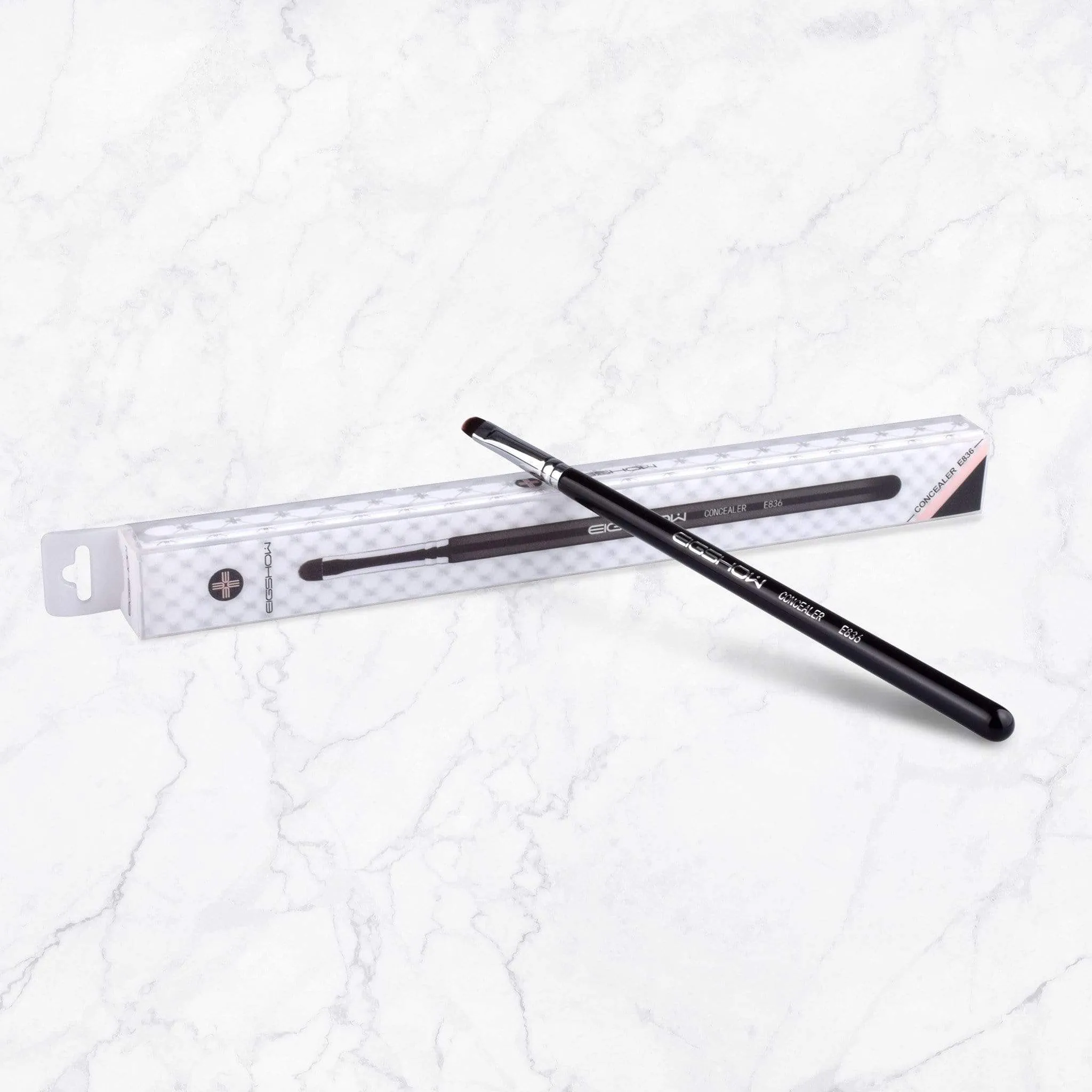 E836 - CONCEALER BRUSH