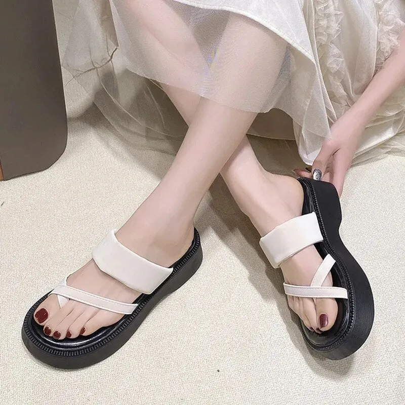 Flat slippers for women