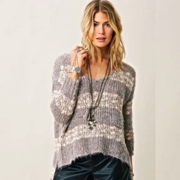 Free People Linus Pink and Grey Fuzzy Sweater M 0599
