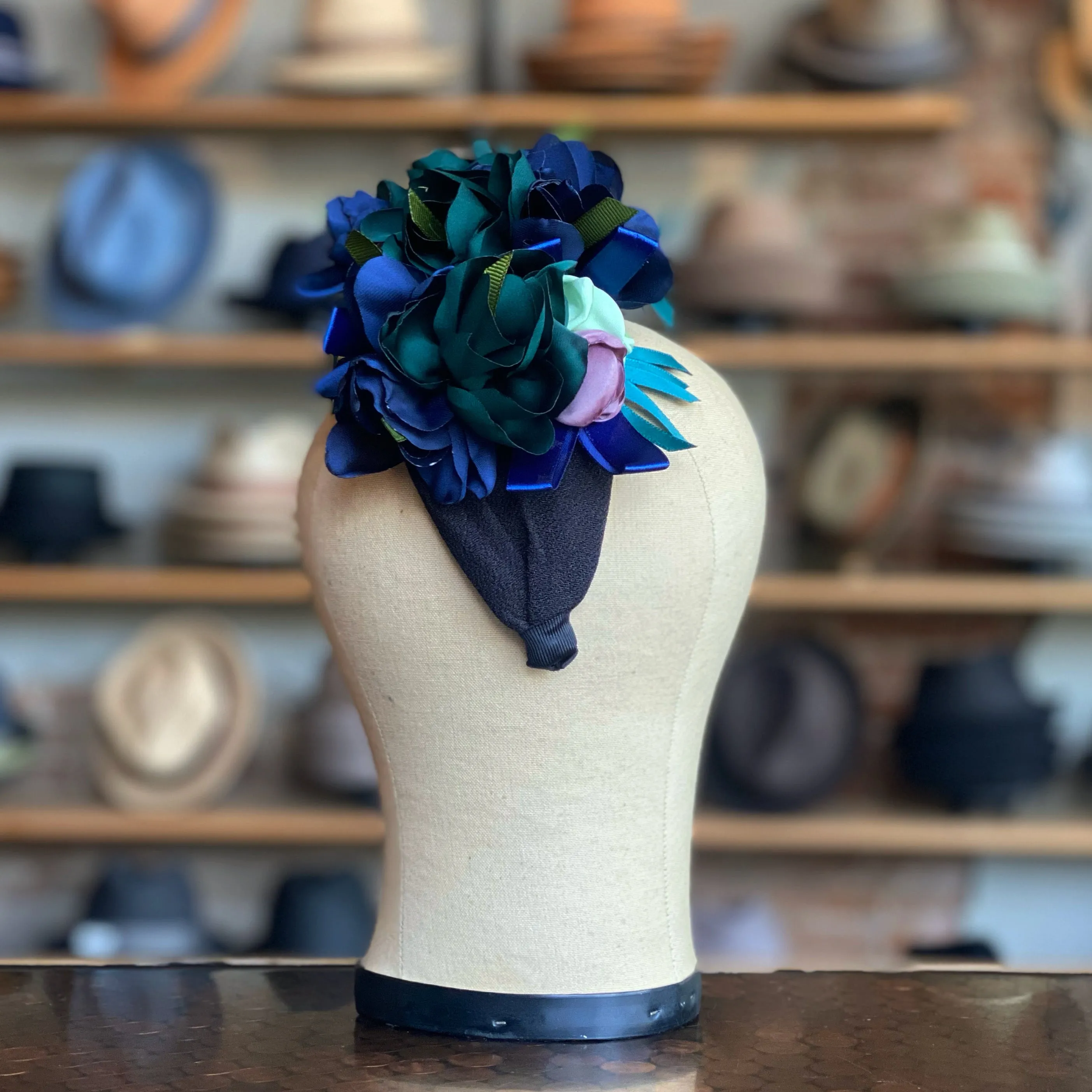 Giggle Water Fascinator