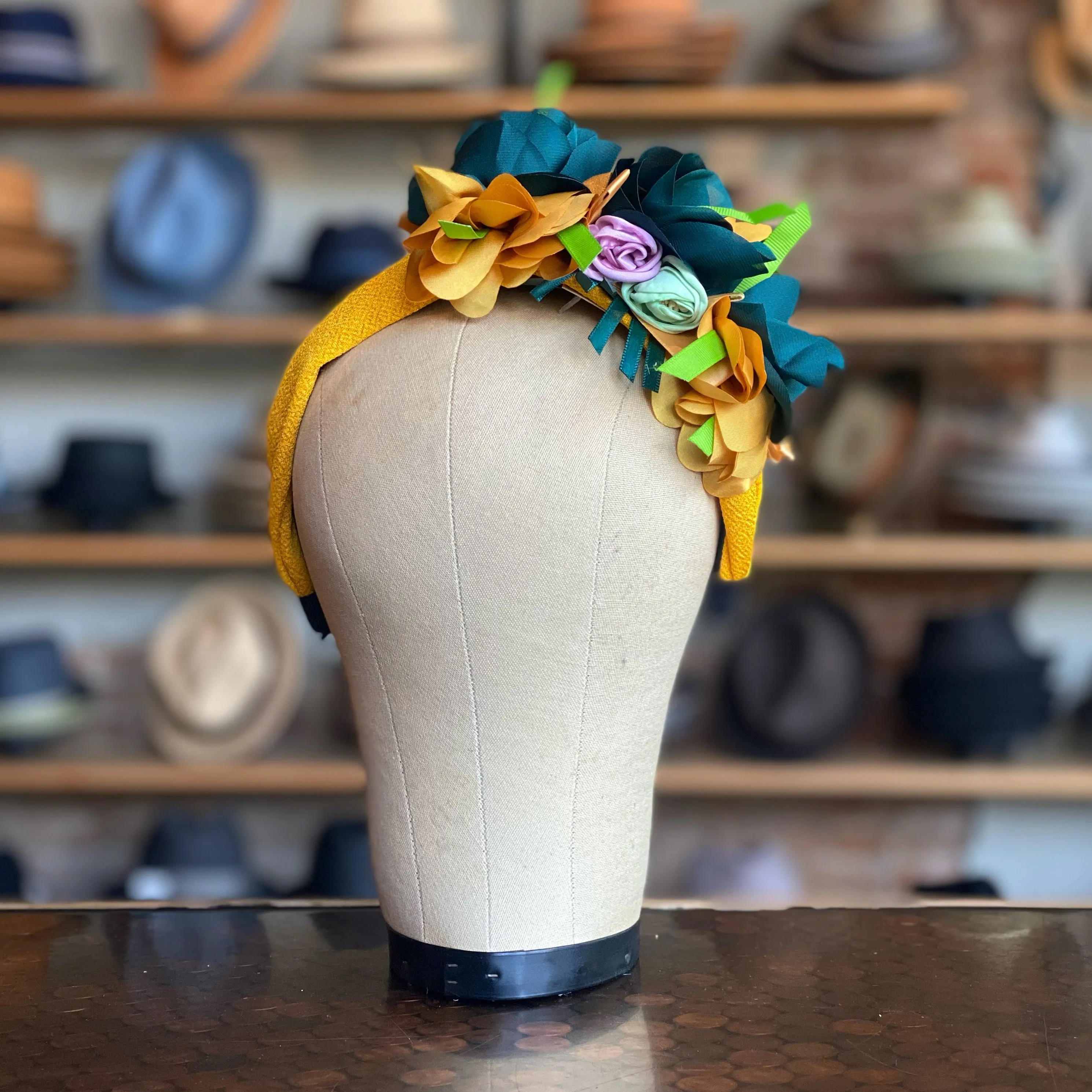 Giggle Water Fascinator
