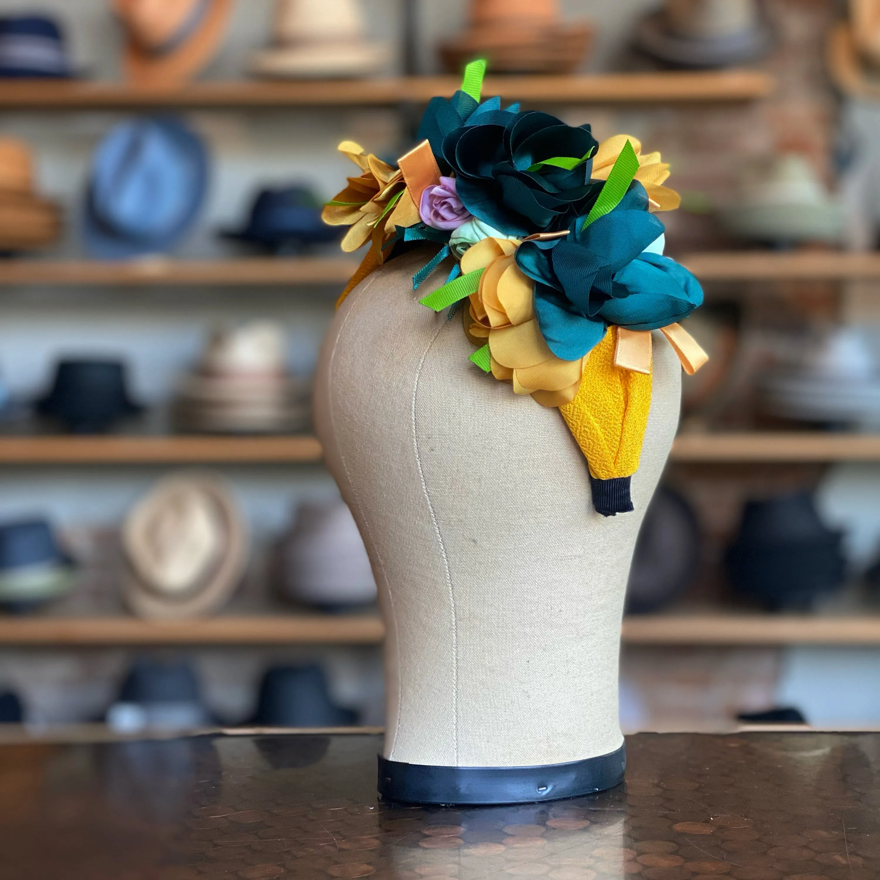 Giggle Water Fascinator