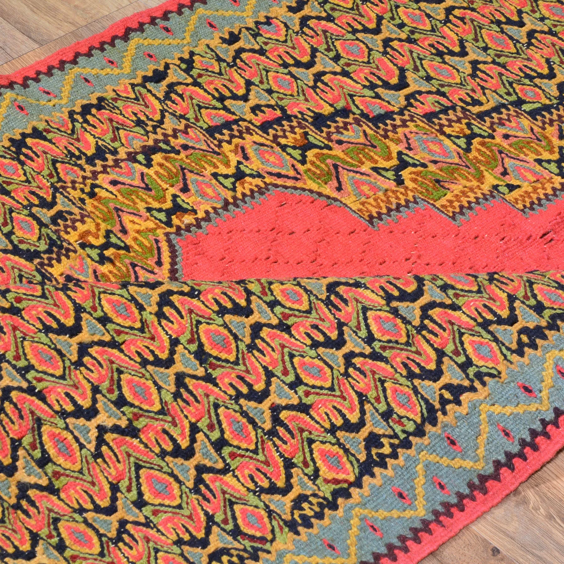 Hand-Woven Flatweave Authentic Senneh Kilim Tribal Handmade Wool Rug (Size 2.6 X 3.1) Brral-5004