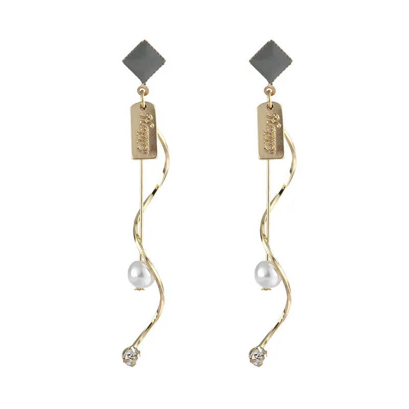 just-lil-things-gold-earrings-pin-earrings-jlt10261