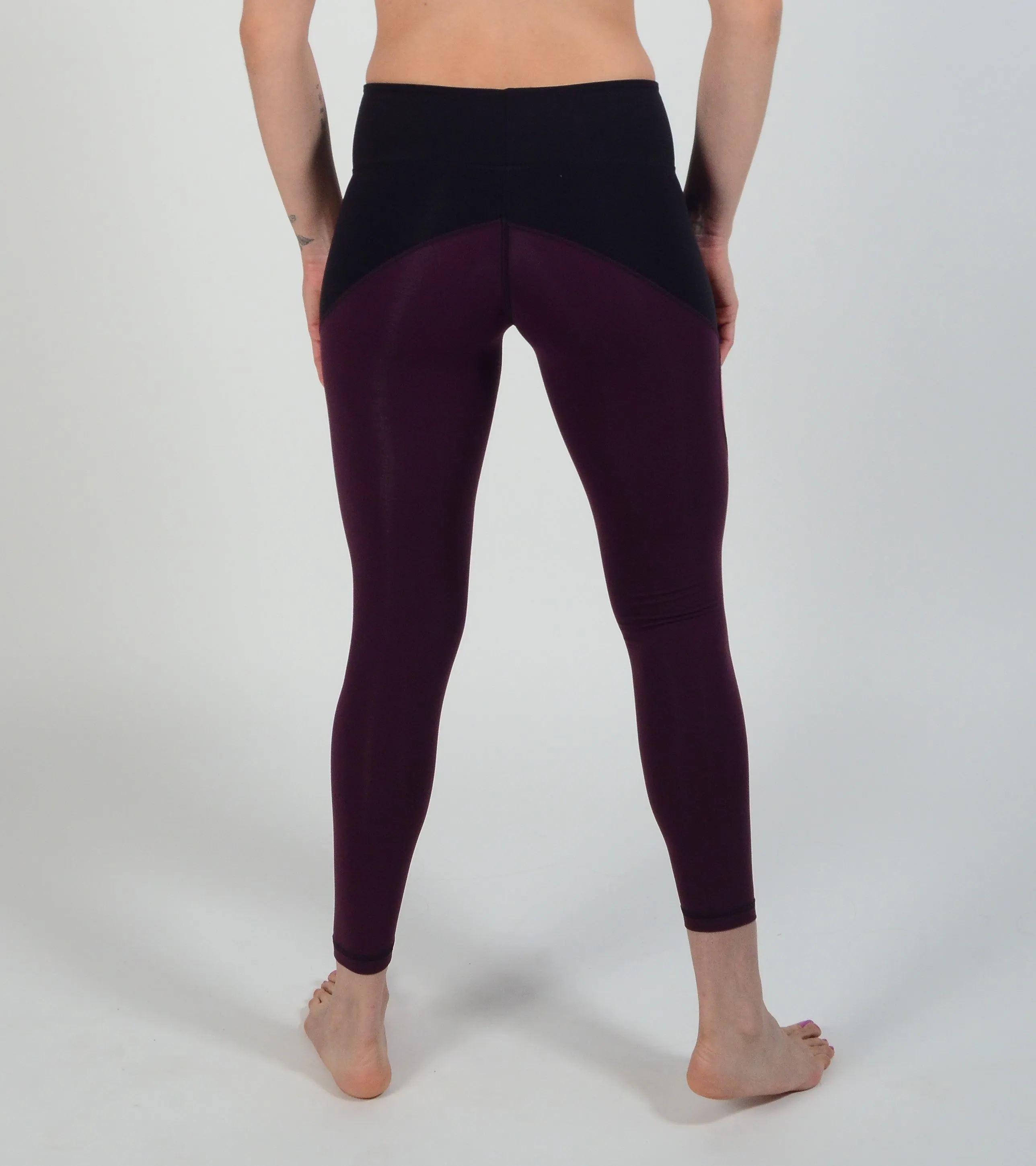 Leia (berry black)