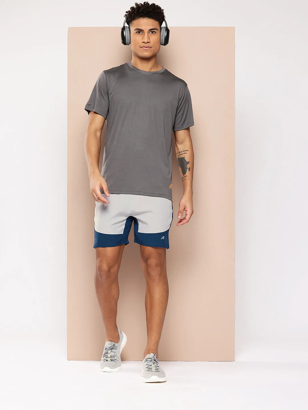 Light X Colourblocked Shorts