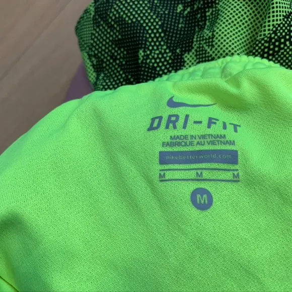 NWOT‎ Nike Dri-Fit Running Shorts, Green Camo, Medium