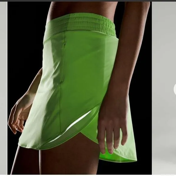 NWT New LULULEMON Hotty Hot High Rise Skirt Skort Scream Green Light SCGL 4 Long