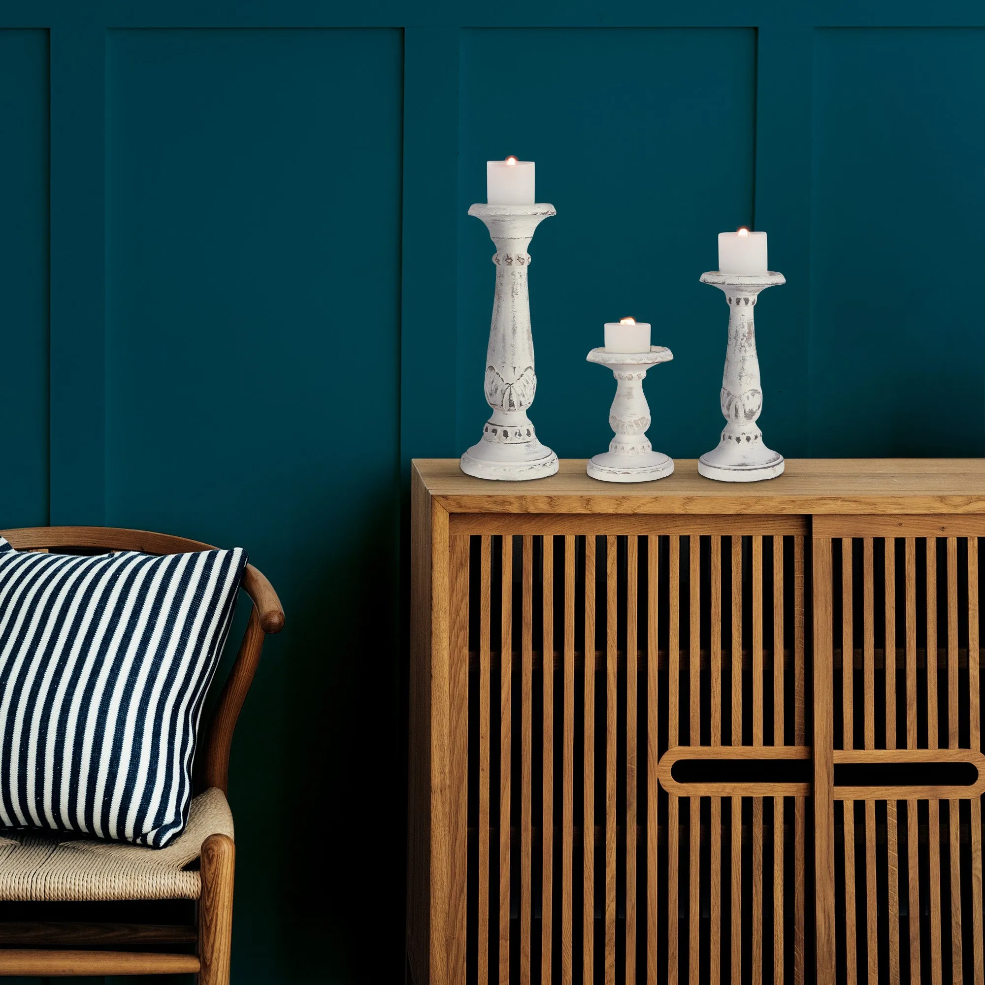 Pakshi Pillar Candleholder Set - White
