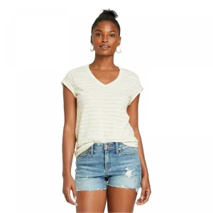 Universal Thread Women's Relaxed Fit Short Sleeve V-Neck T-Shirt