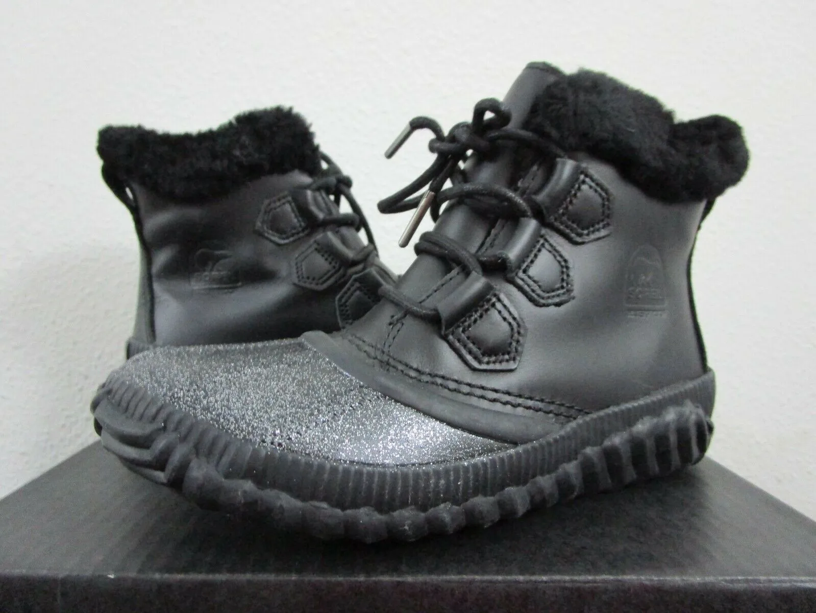 Women's Sorel Out N About Plus Lux Waterproof Shoes Fashion Boots - Black, Sz 6.5! Retails $199 