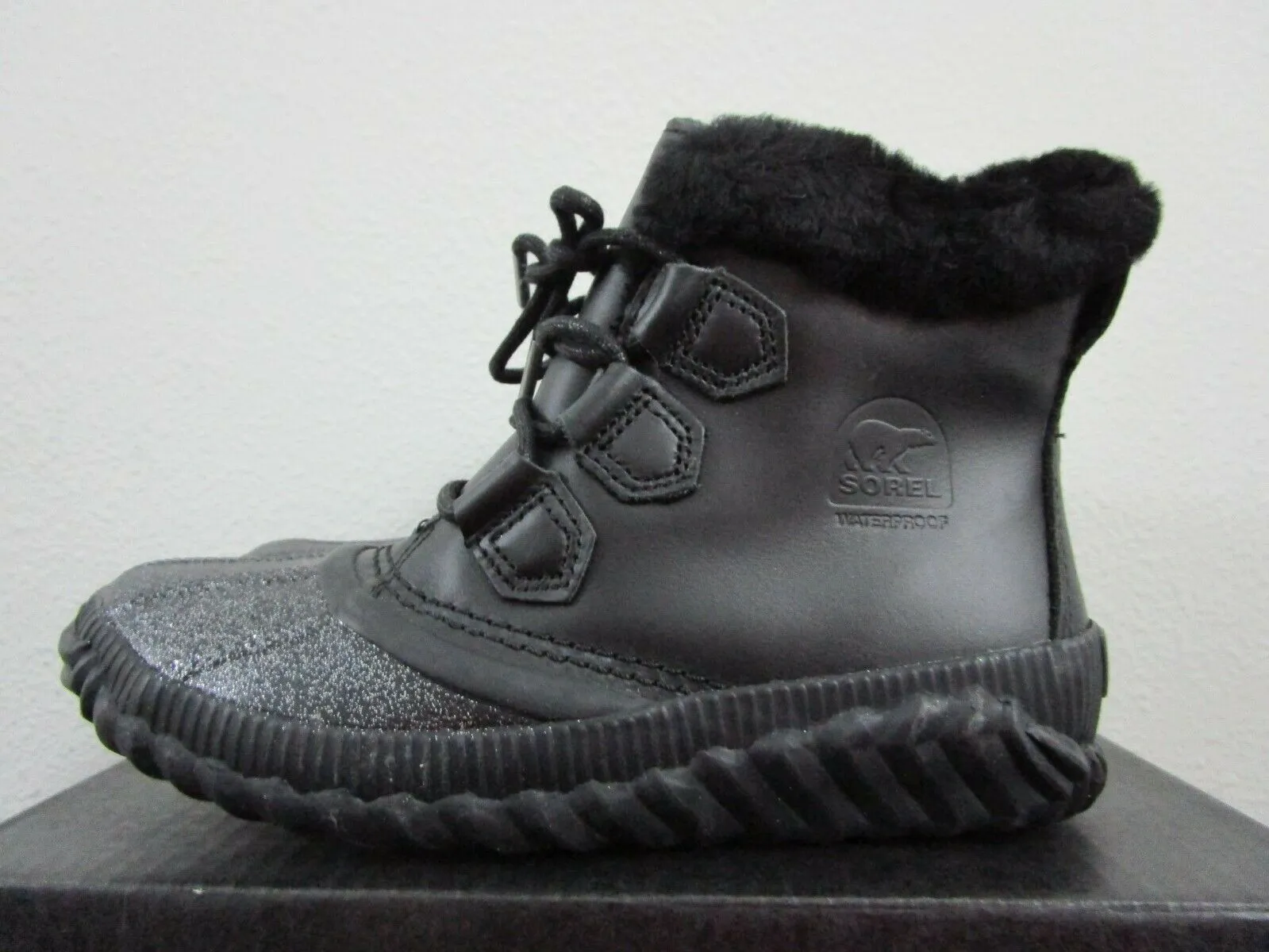 Women's Sorel Out N About Plus Lux Waterproof Shoes Fashion Boots - Black, Sz 6.5! Retails $199 