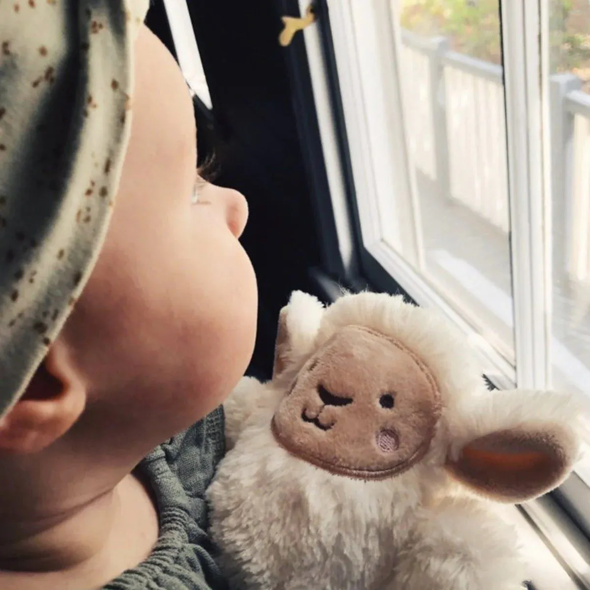 Wooden Teether - Lee Lamb White